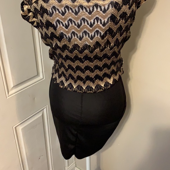 Black and Gold dress - Picture 11 of 15